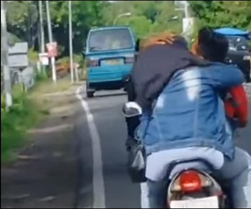 Polisi Tangkap Pasangan Sejoli di Bulukumba yang Mesum sambil Berkendara 